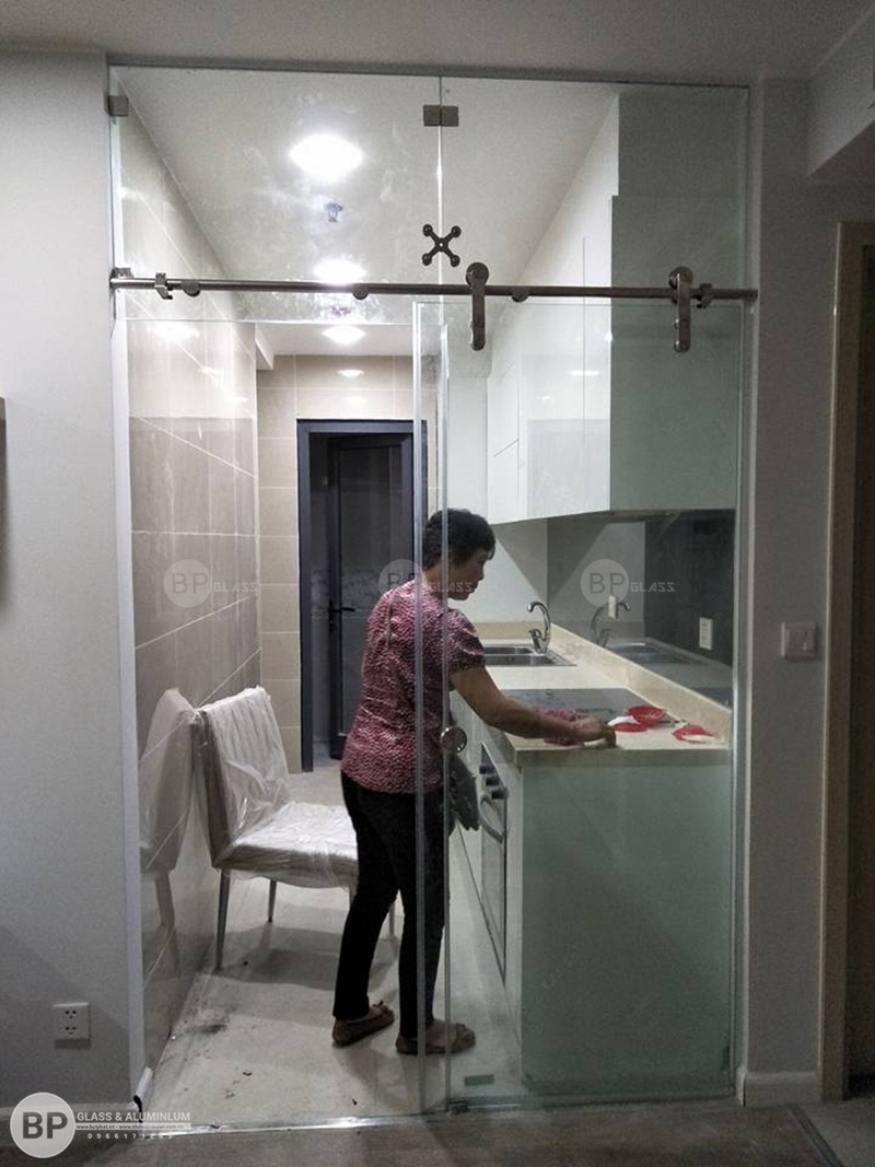 Cửa kính lùa phi 25 Cô Nga Số 3 Lê Trọng Tấn